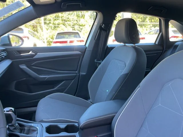 2026 Volkswagen Jetta Sport - Photo 10