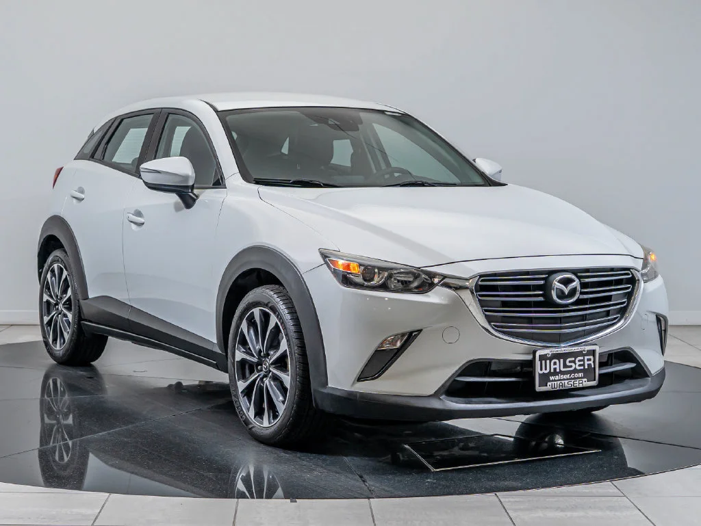 Used 2019 Ceramic Metallic Mazda Touring image 12