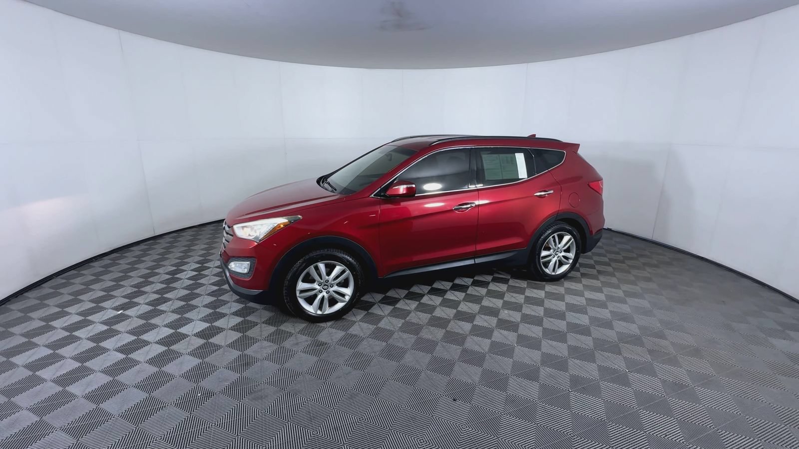 Used 2014 Serrano Red Hyundai  image 4