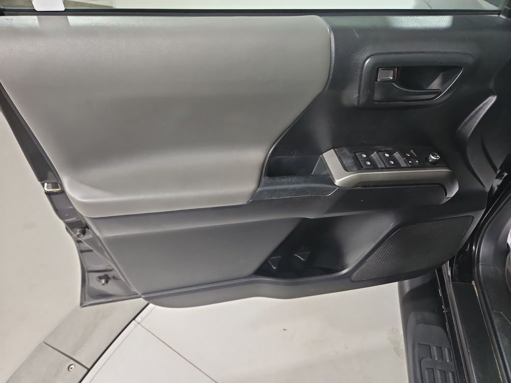 Used 2017 Black Toyota SR5 image 11