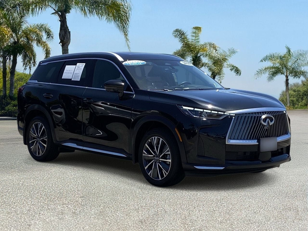 Certified Used 2026 Mineral Black INFINITI LUXE image 6