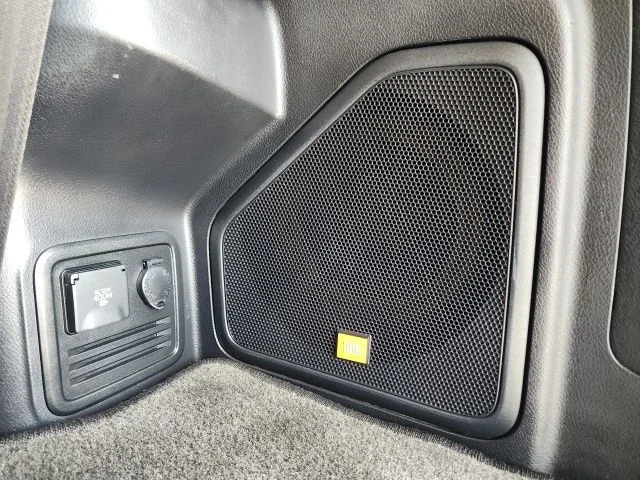 Certified Used 2016  Toyota Limited image 24