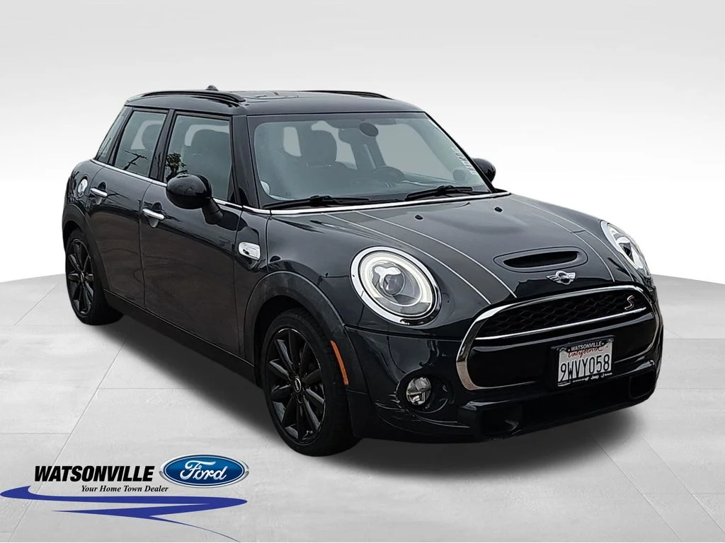 2016 MINI Cooper S 4 Door's photo