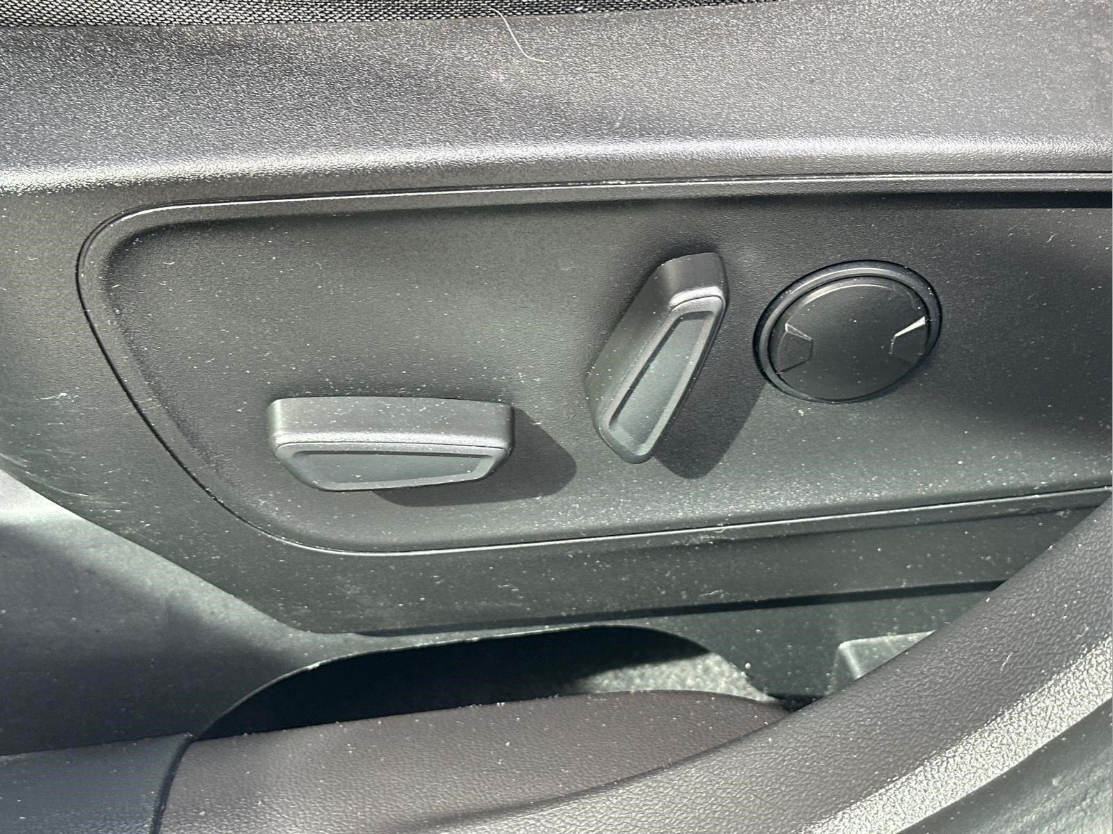 Used 2023  Ford ST-Line Elite image 19