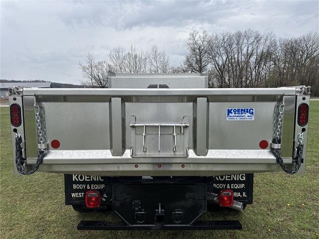New 2026 Oxford White Ford F-550® XL image 23