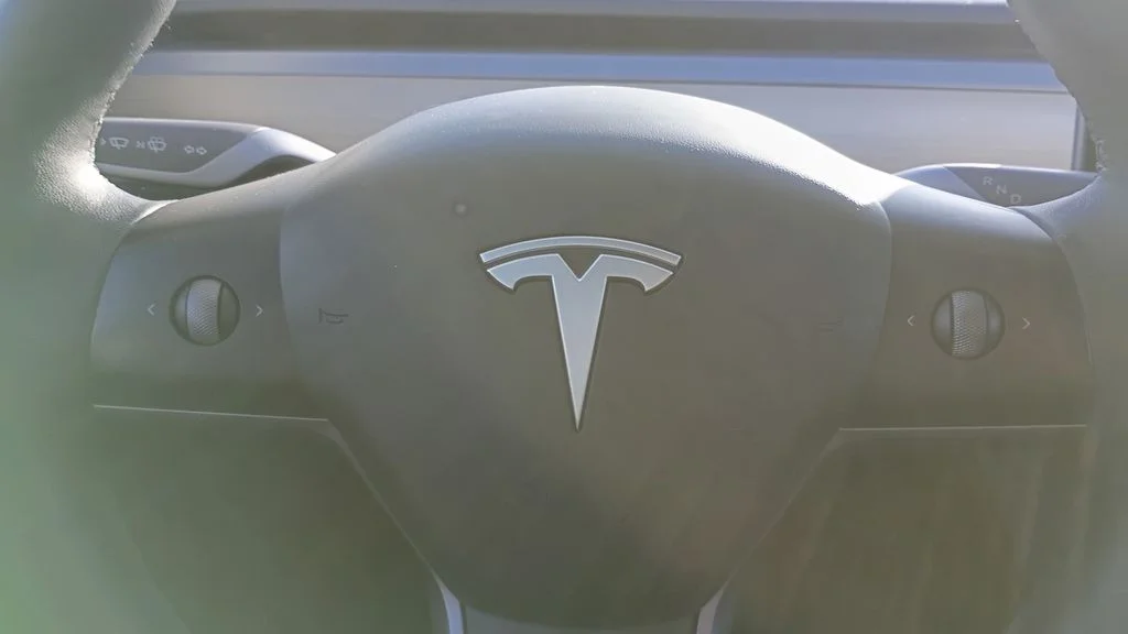 Used 2023 White Tesla Long Range image 21