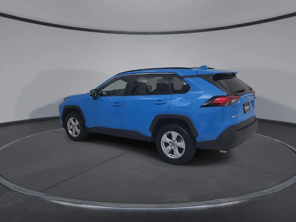 Used 2019 Blue Toyota XLE image 12