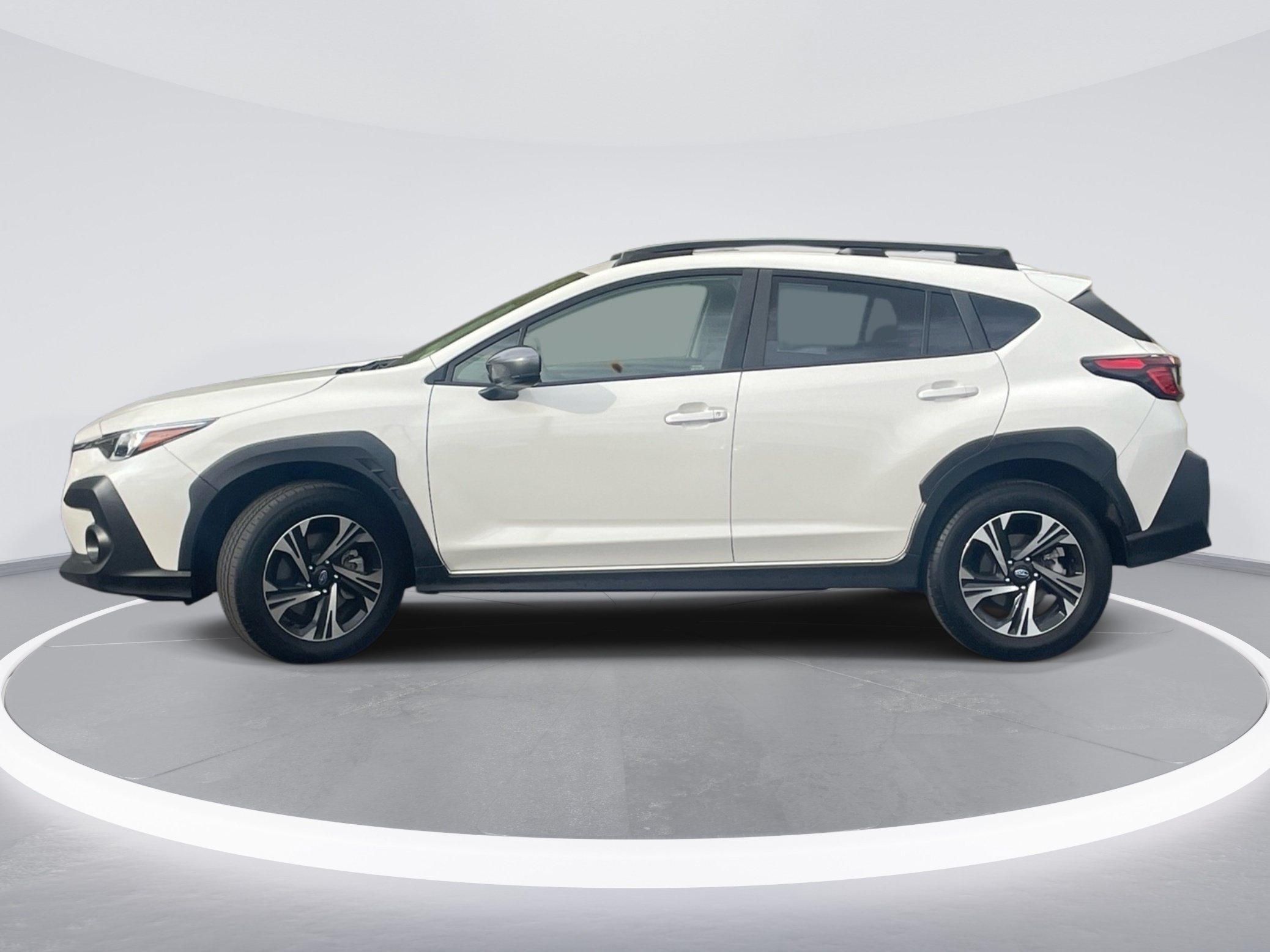 Used 2024 Crystal White Pearl Subaru Premium image 4