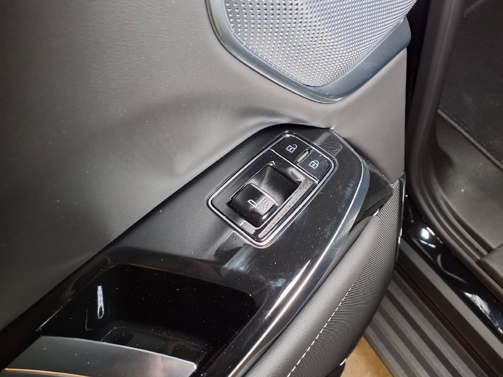 2026 Cadillac Escalade ESV Platinum Sport - Photo 11