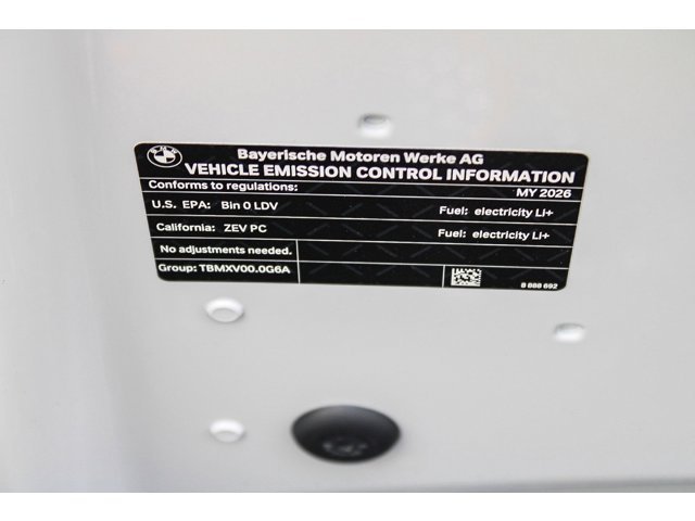 New 2026 Mineral White Metallic BMW eDrive40 image 27