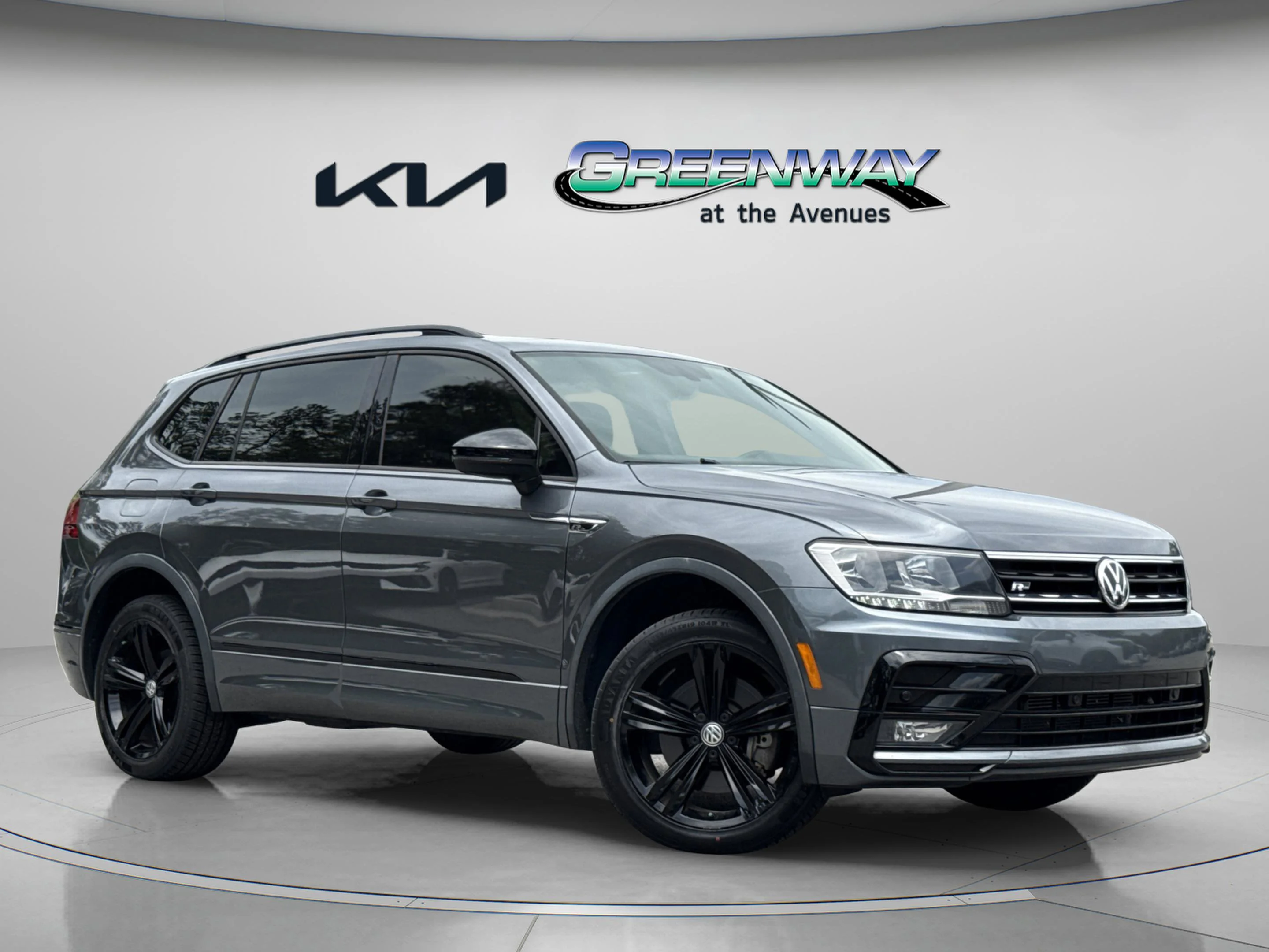 2019 Volkswagen Tiguan SEL R-Line