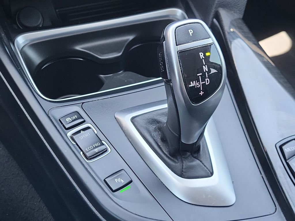 Used 2015 Silver BMW 328i xDrive image 34