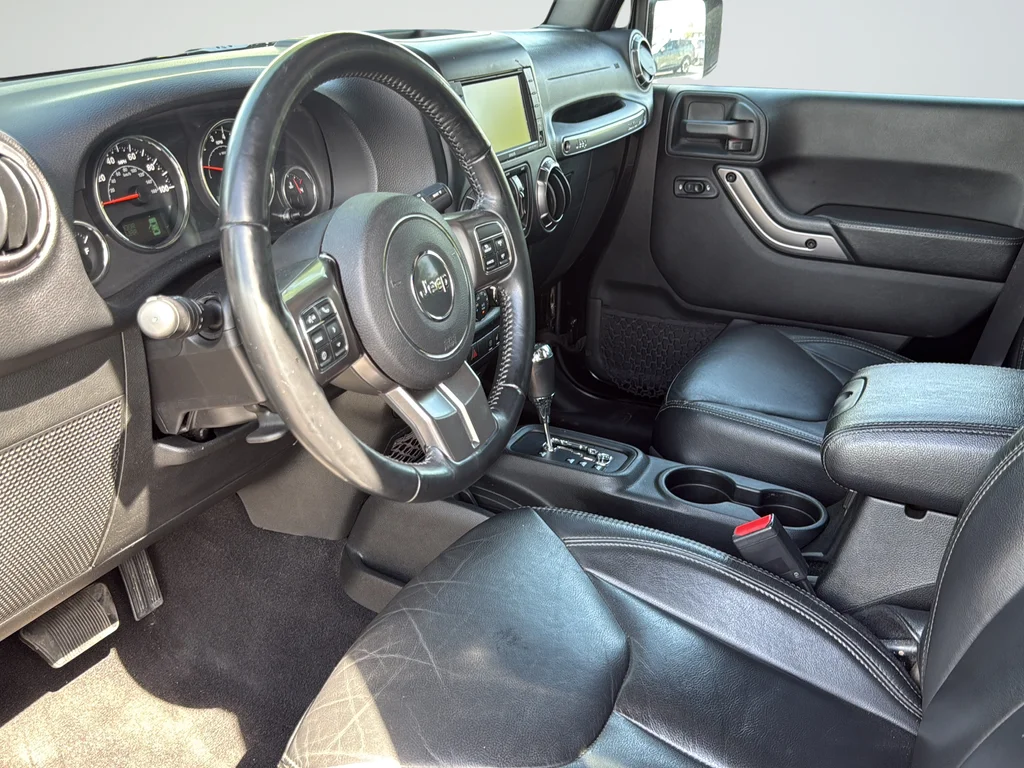Used 2018 Black Jeep Unlimited Altitude image 22