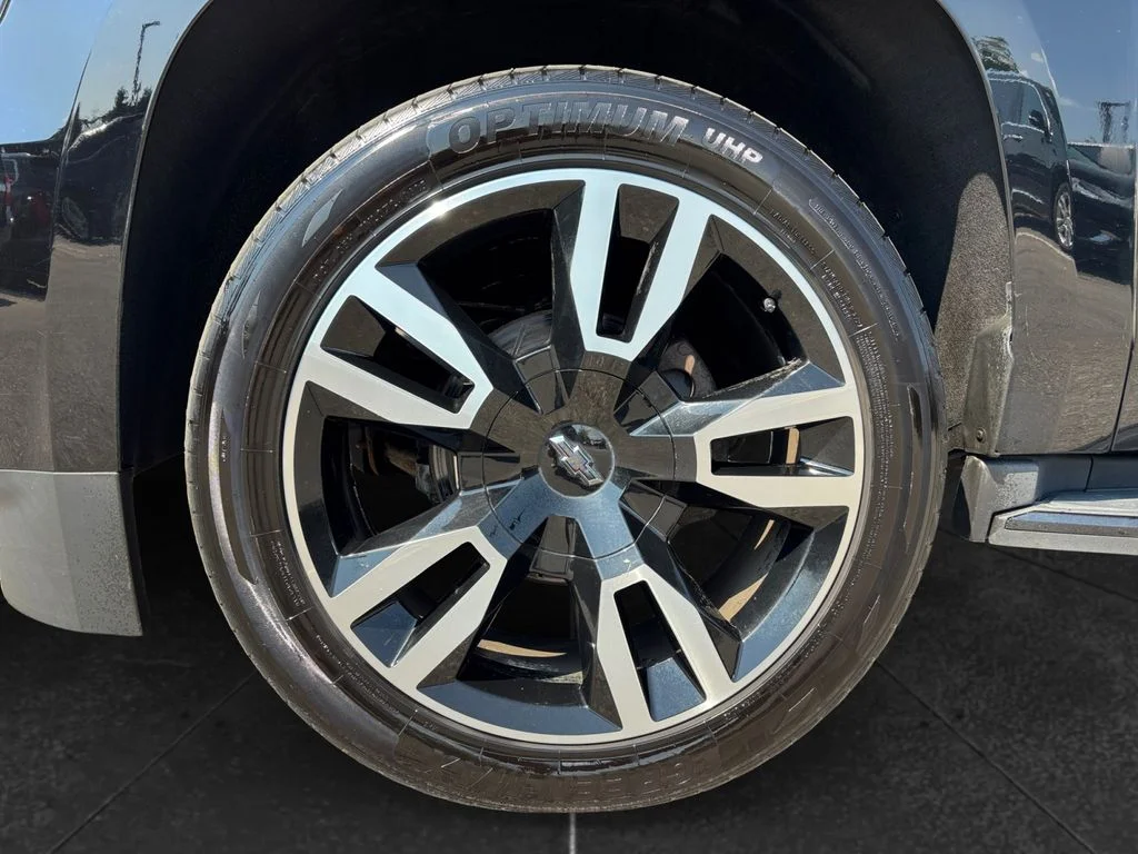 Used 2020 Black Chevrolet Premier image 9