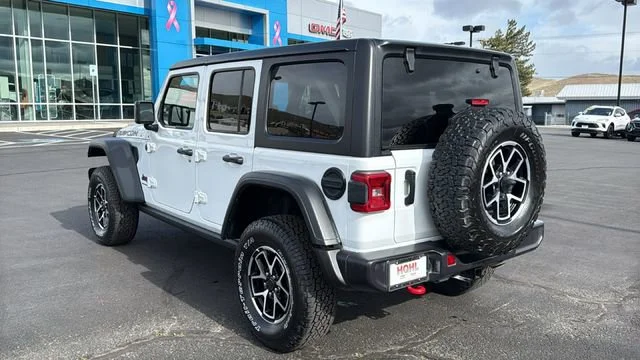 Used 2025 White Jeep 4-Door Rubicon 4x4 image 5