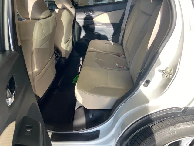 Used 2016 White Diamond Pearl Honda EX image 10