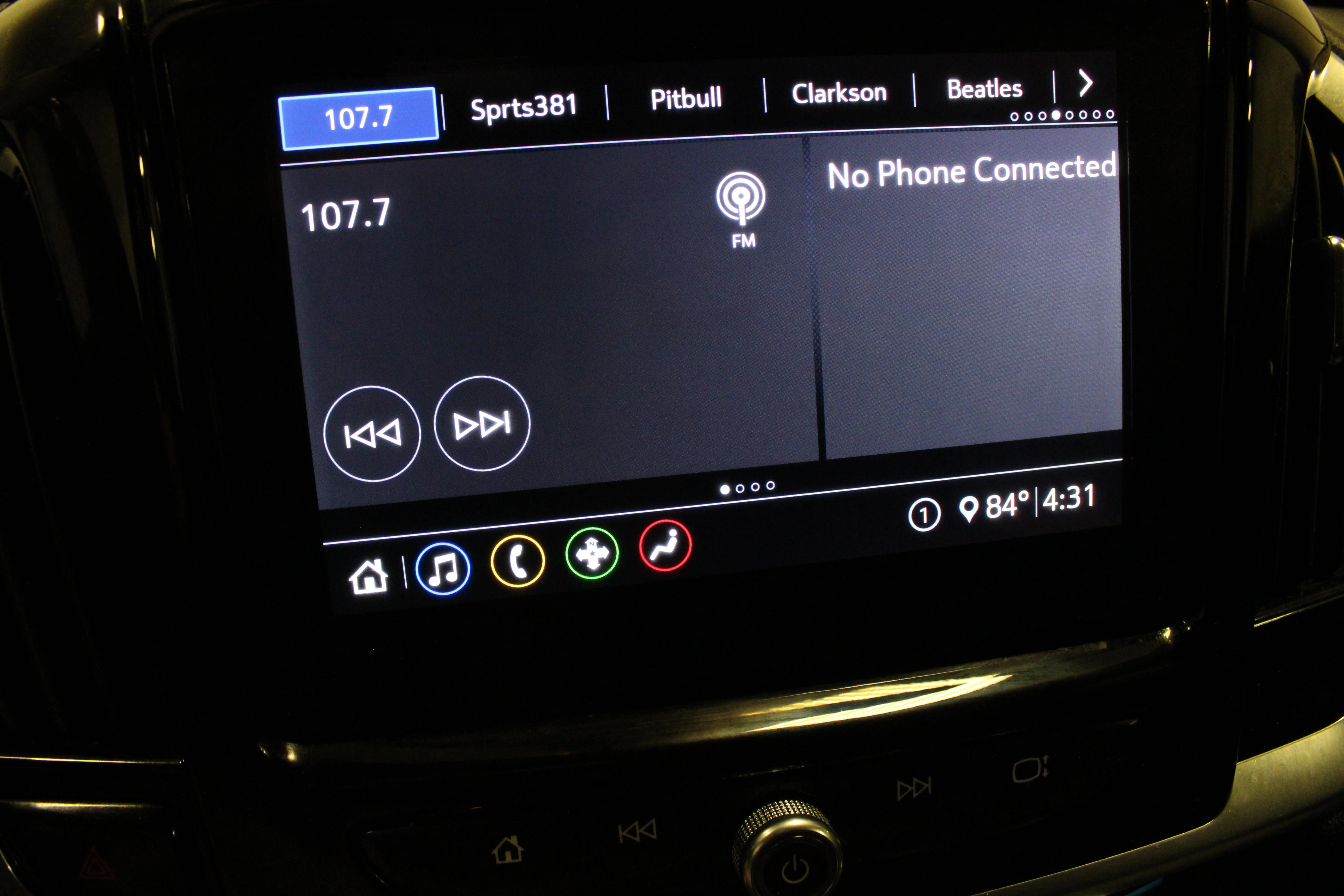 Used 2020 Stone Gray Metallic Chevrolet LT image 25
