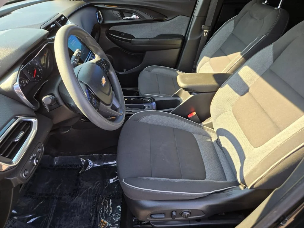 Used 2022 Mosaic Black Metallic Chevrolet LT image 10