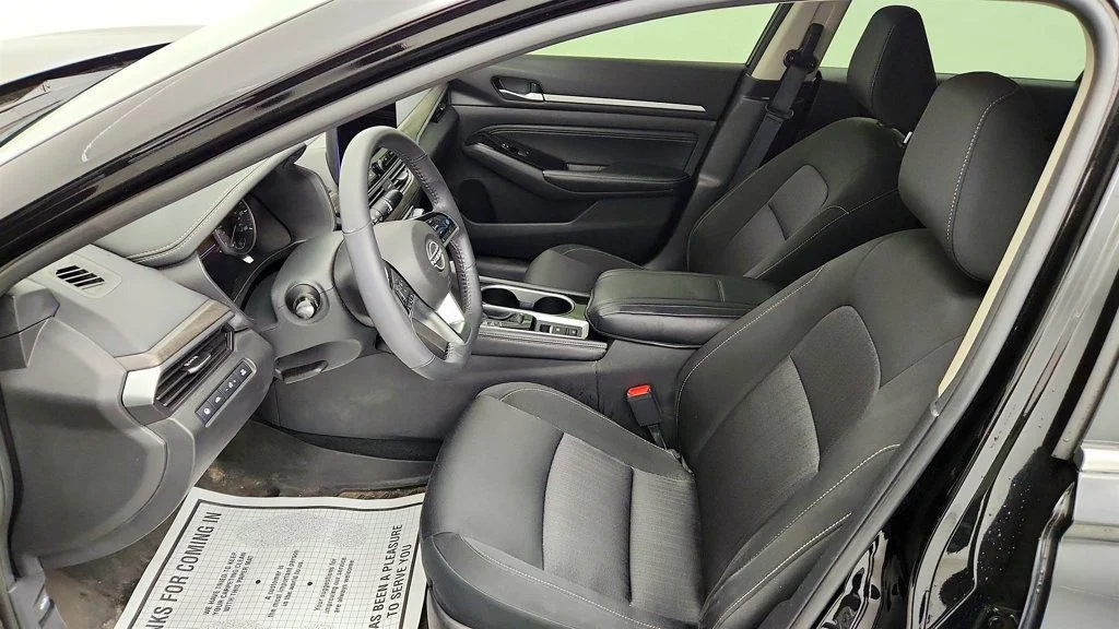 Used 2023 Super Black Nissan 2.5 SV Sedan w/ Moonroof, ProPILOT Assist & 12.3-Inch Touchscree image 19
