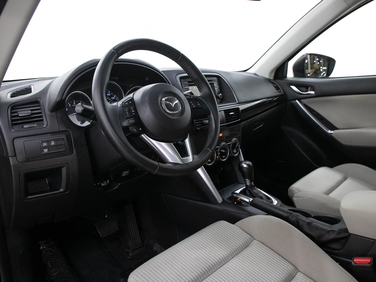 Used 2015 Soul Red Metallic Mazda Touring image 23