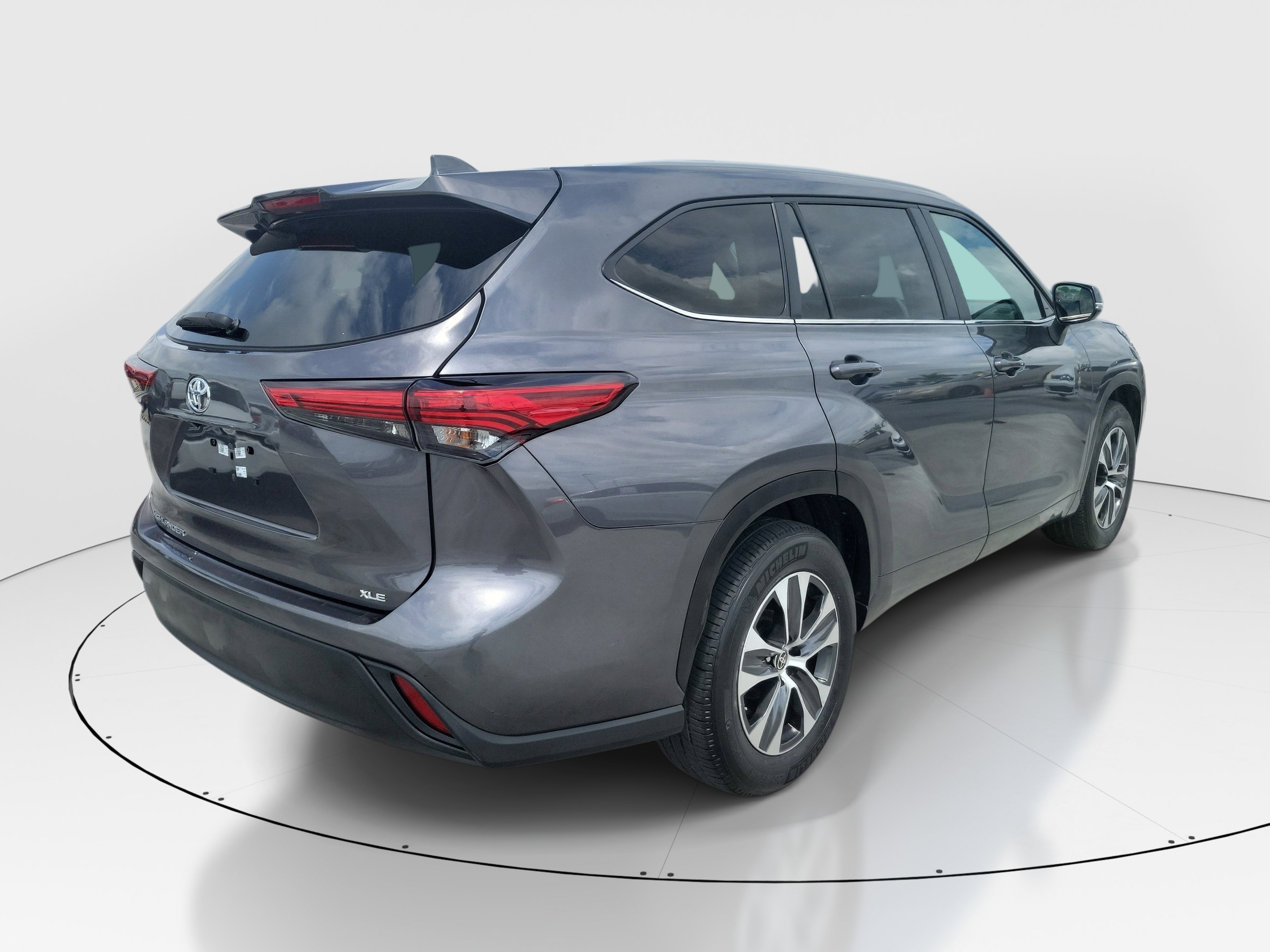 Used 2023 Magnetic Gray Metallic Toyota XLE image 6