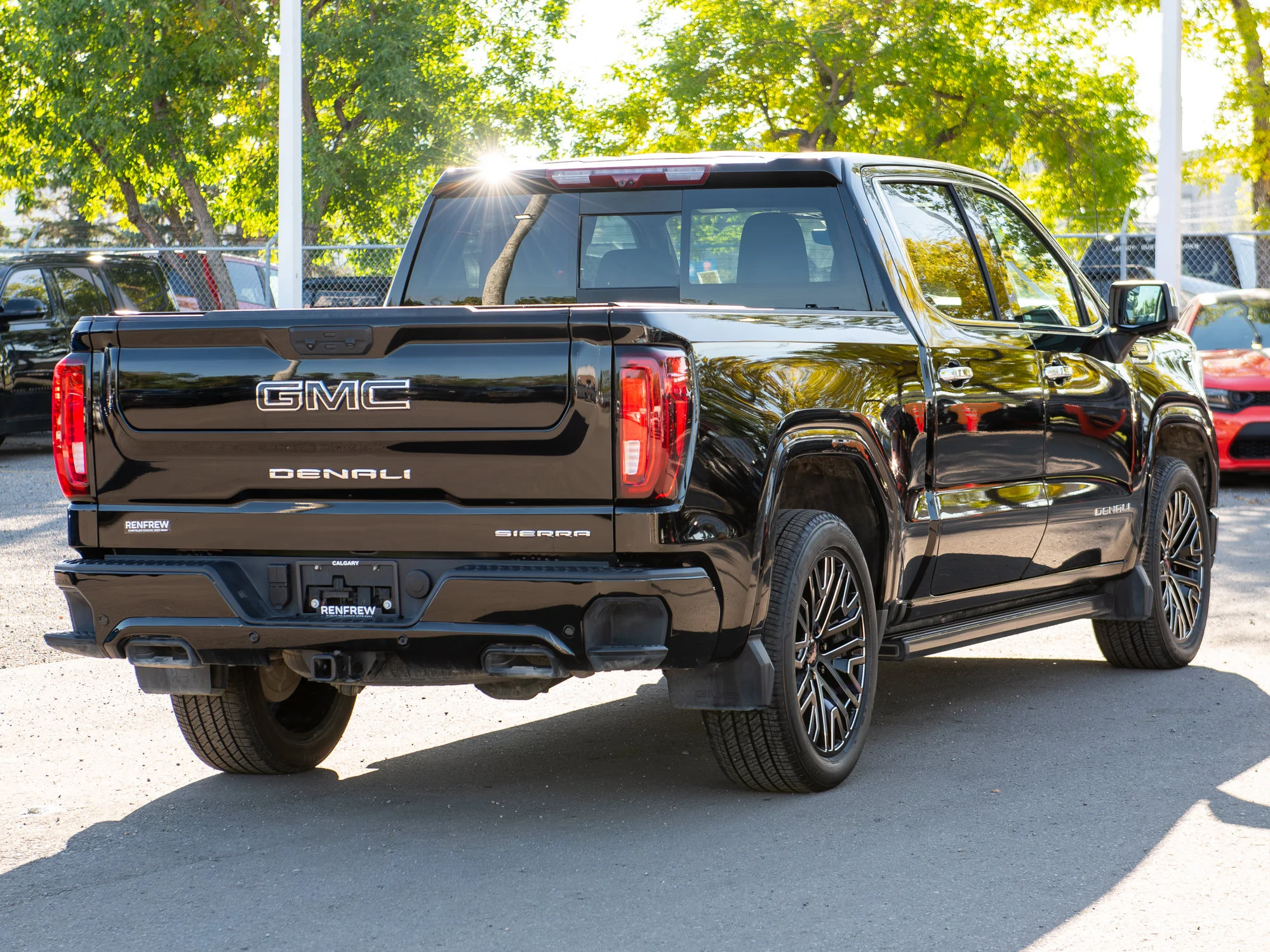 Used 2025 Black GMC Denali* | Crew Cab | Super Cruise | 3.0L Duramax | 305 HP | 495 LB-FT | Sunroof | image 18