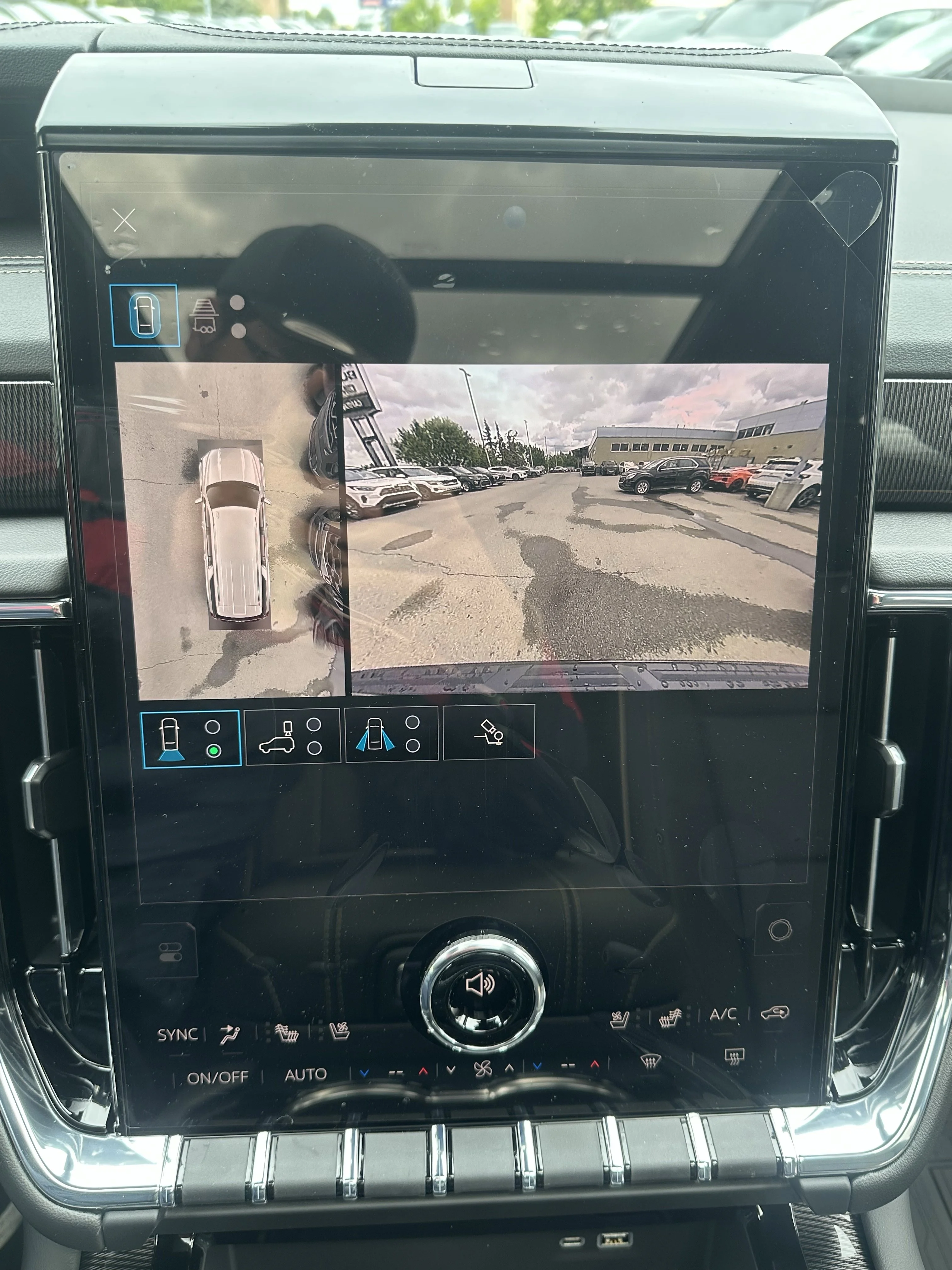 New 2026 Onyx Black GMC Elevation image 15