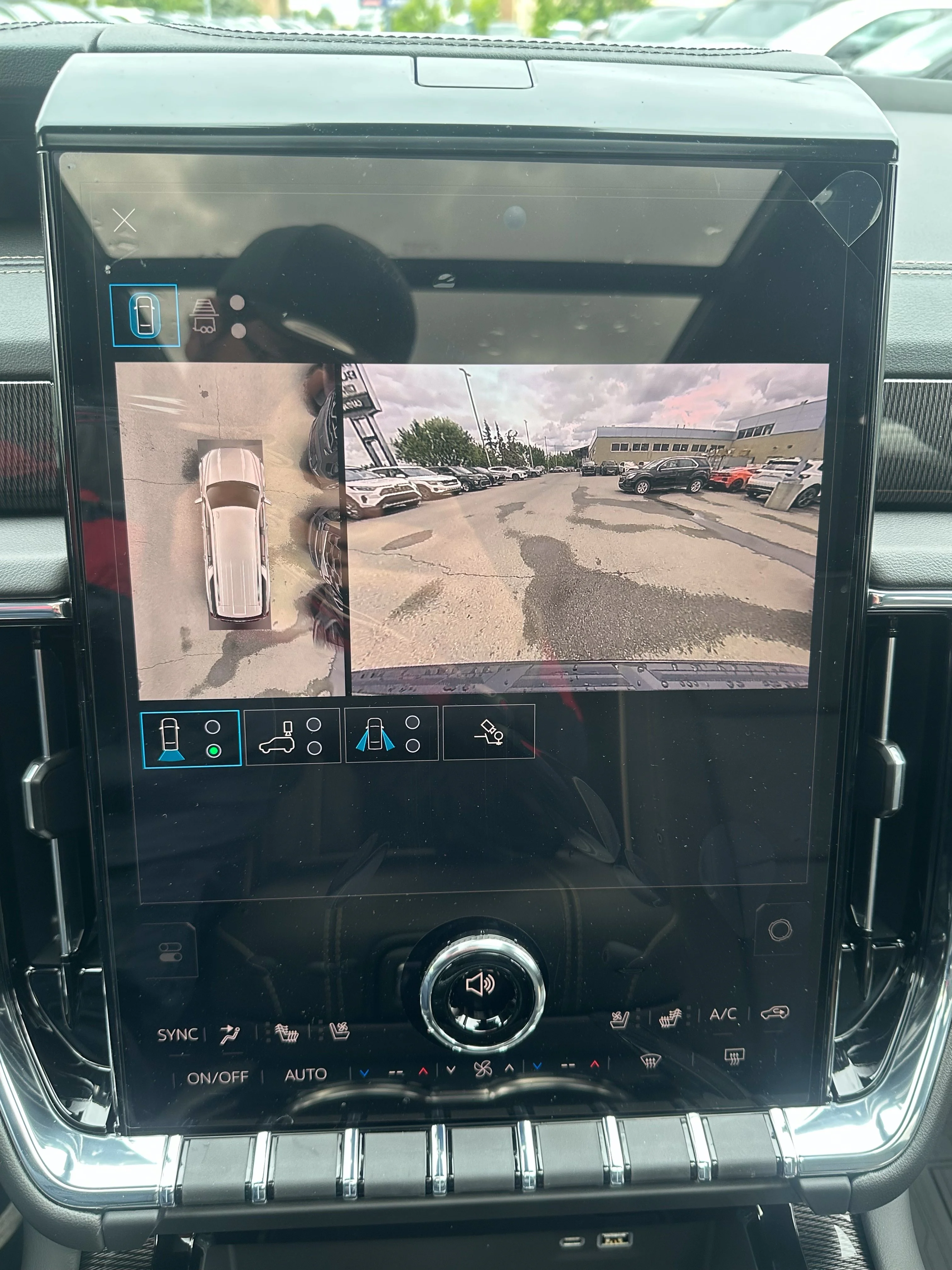 New 2026 Onyx Black GMC Elevation image 15