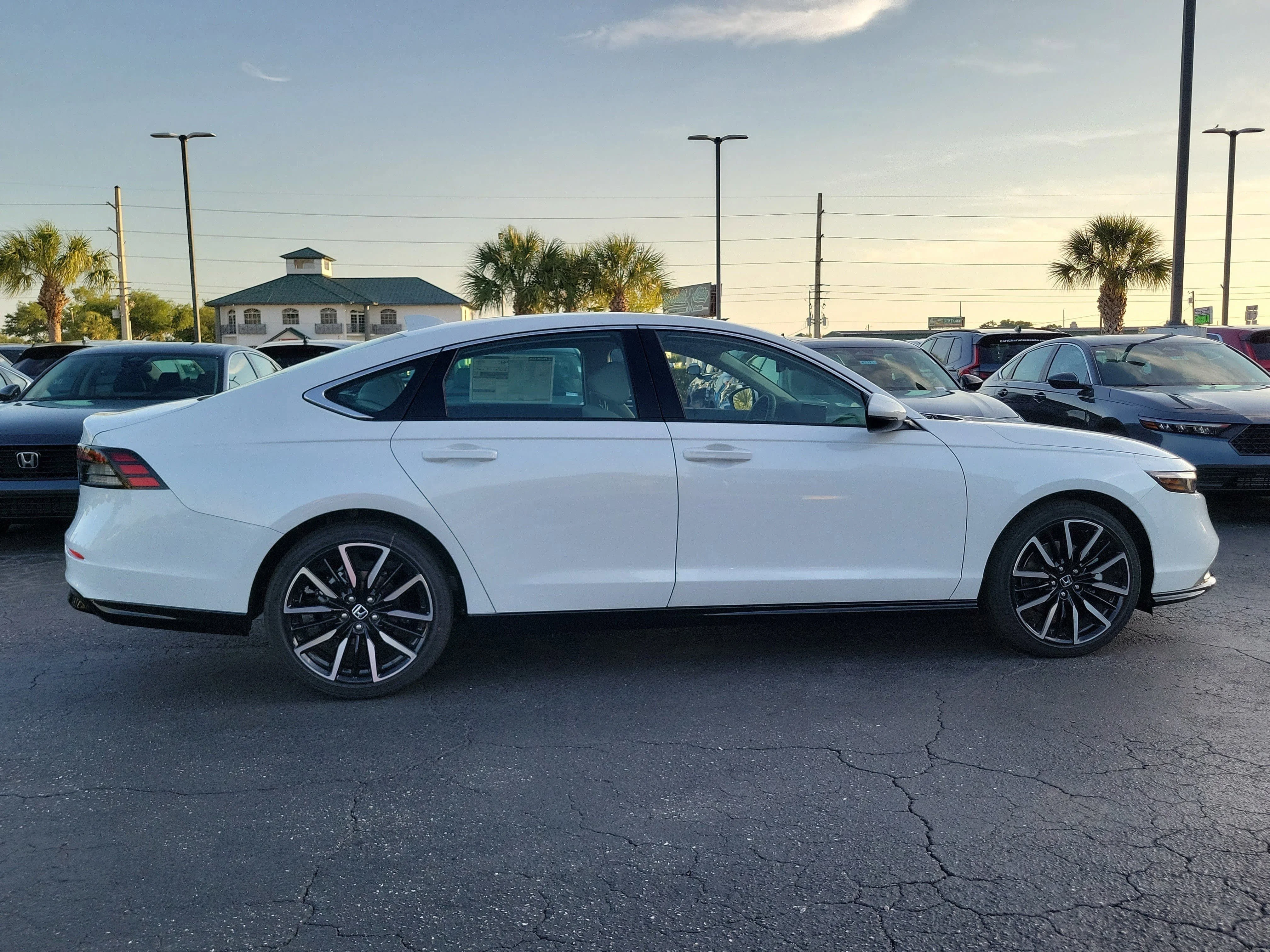 New 2026 Platinum White Pearl Honda Touring image 8