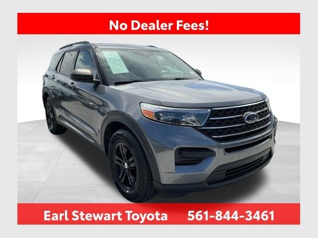 Used 2022 Gray Ford XLT image 1