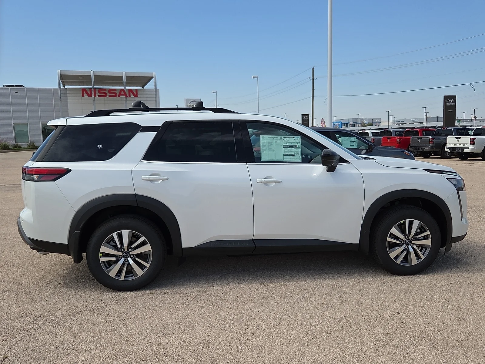 New 2026 QBE Everest WH Nissan SL Front-Wheel Drive image 5