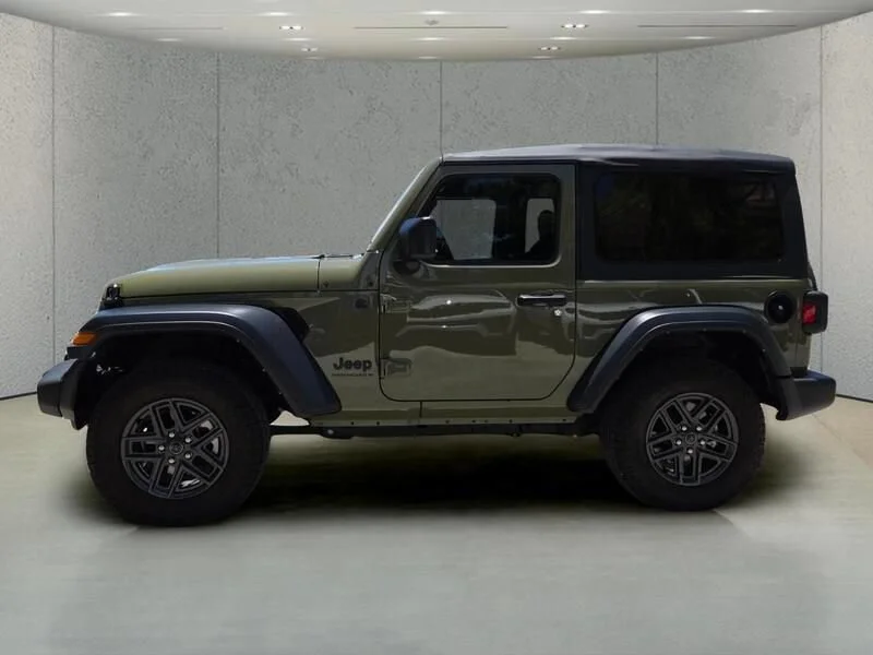Certified Used 2025 41 Jeep Sport S image 8