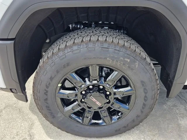 2026 GMC Sierra 3500HD AT4 - Photo 4