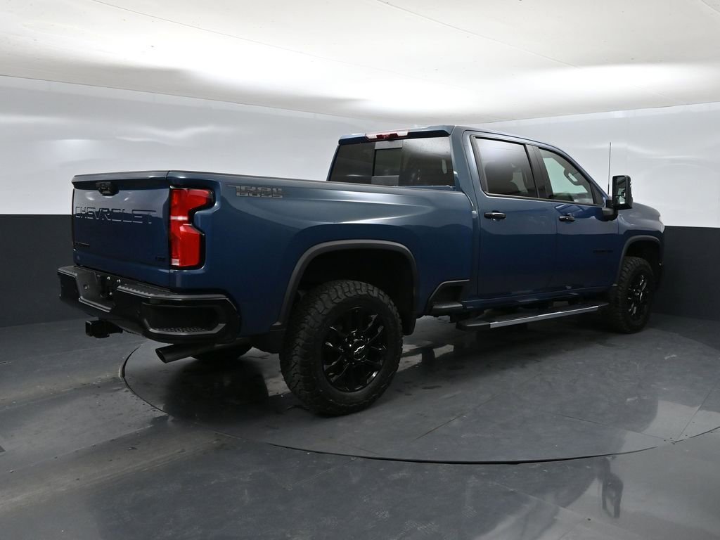 2026 Chevrolet Silverado 2500HD LTZ photo 2