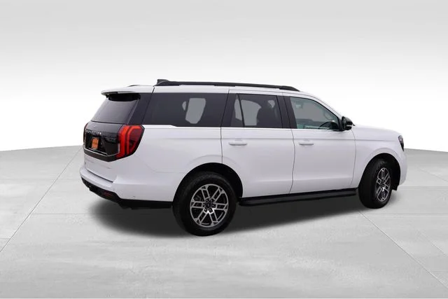 Used 2025 White Ford Active image 4