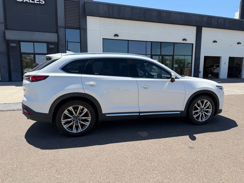 Used 2017 White Mazda Signature image 3