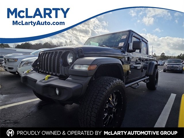 Used 2020 Jeep Gladiator Sport S with VIN 1C6JJTAG5LL137590 for sale in Little Rock