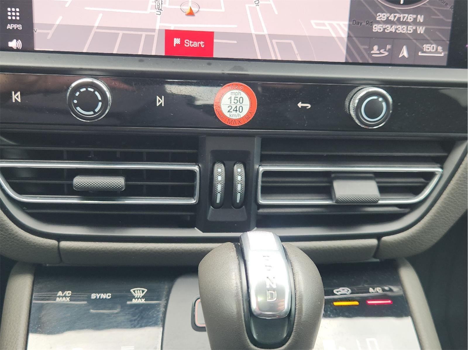 2022 Porsche Macan photo 20 of 33