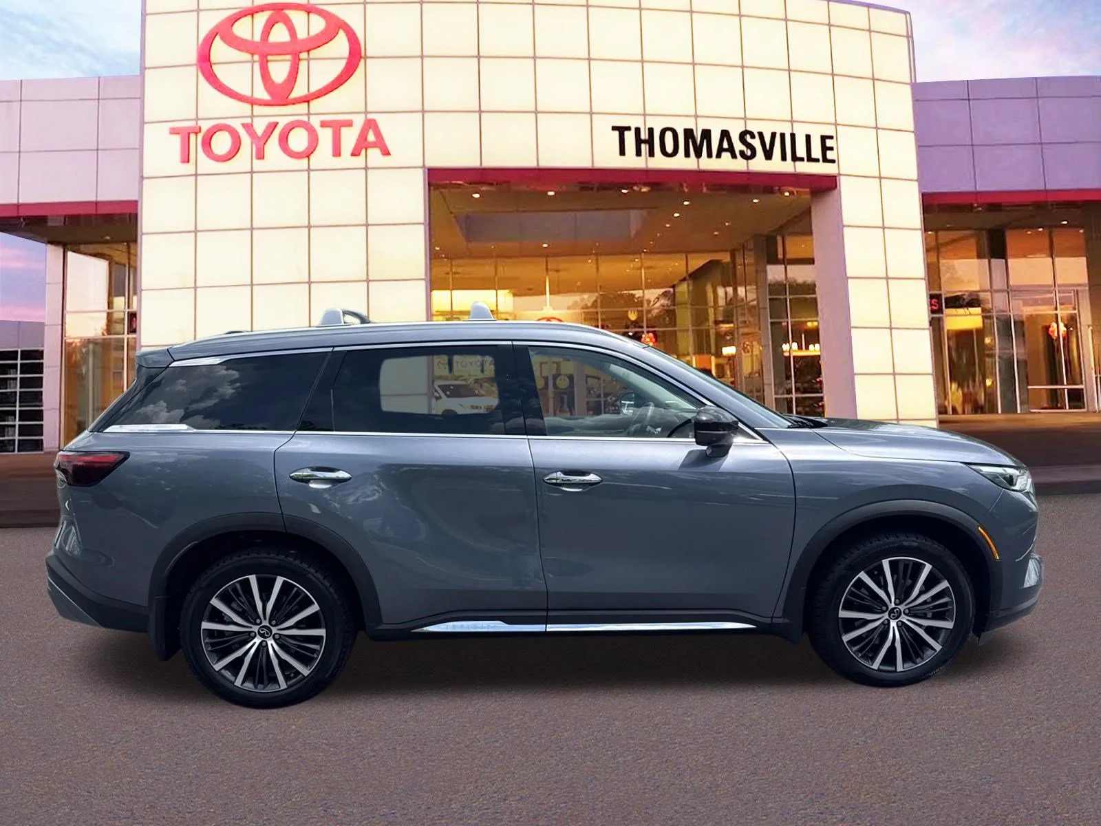 Used 2023 Moonbow Blue INFINITI  image 4