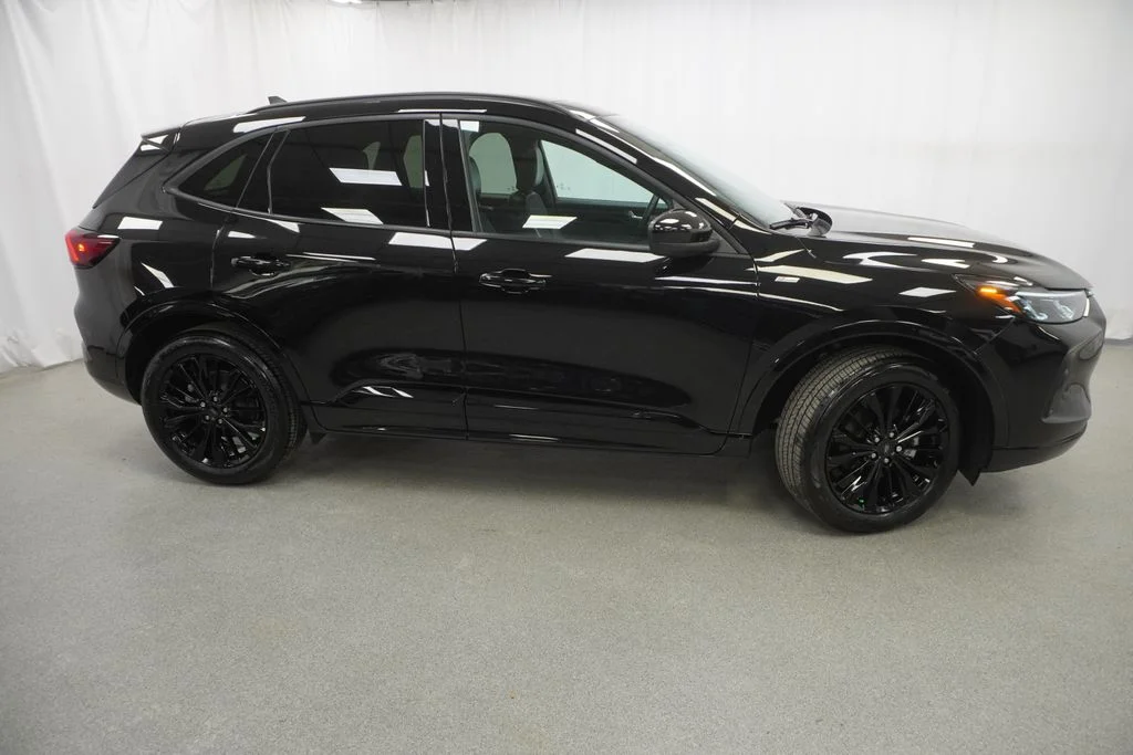 Used 2025 Black Ford ST-Line Elite image 10