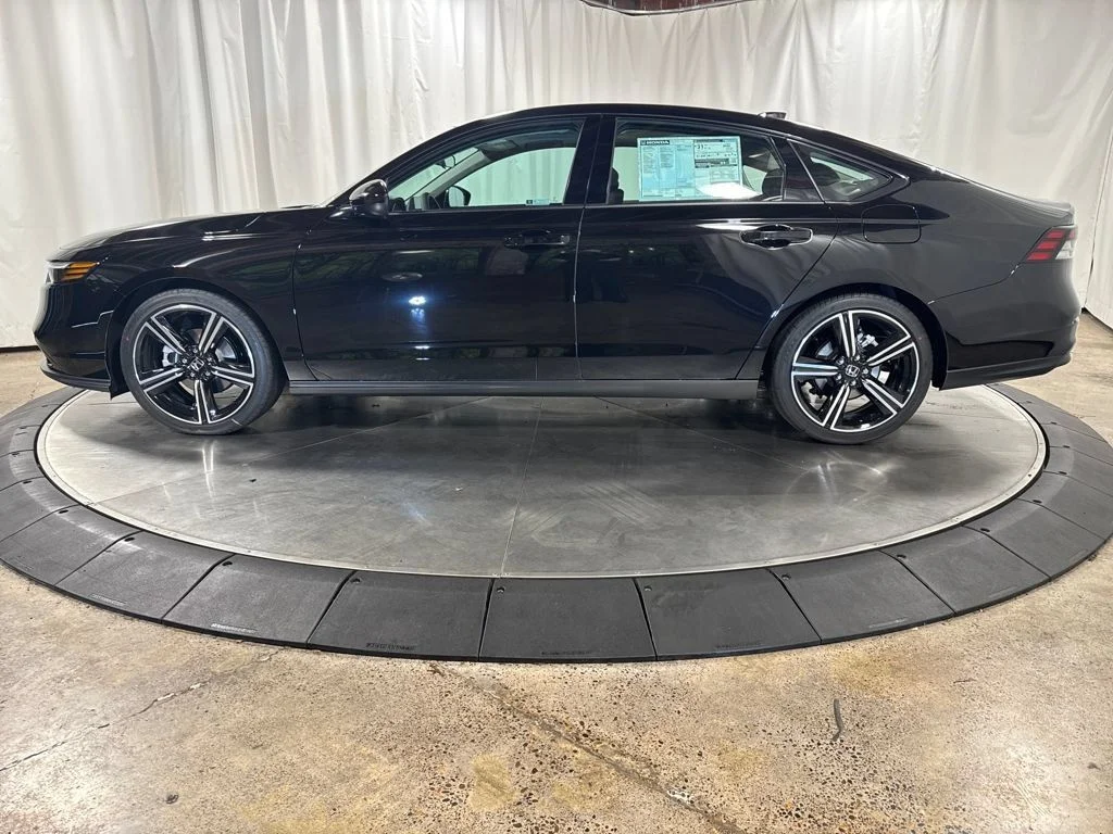 New 2026 Crystal Black Pearl Honda SE image 6