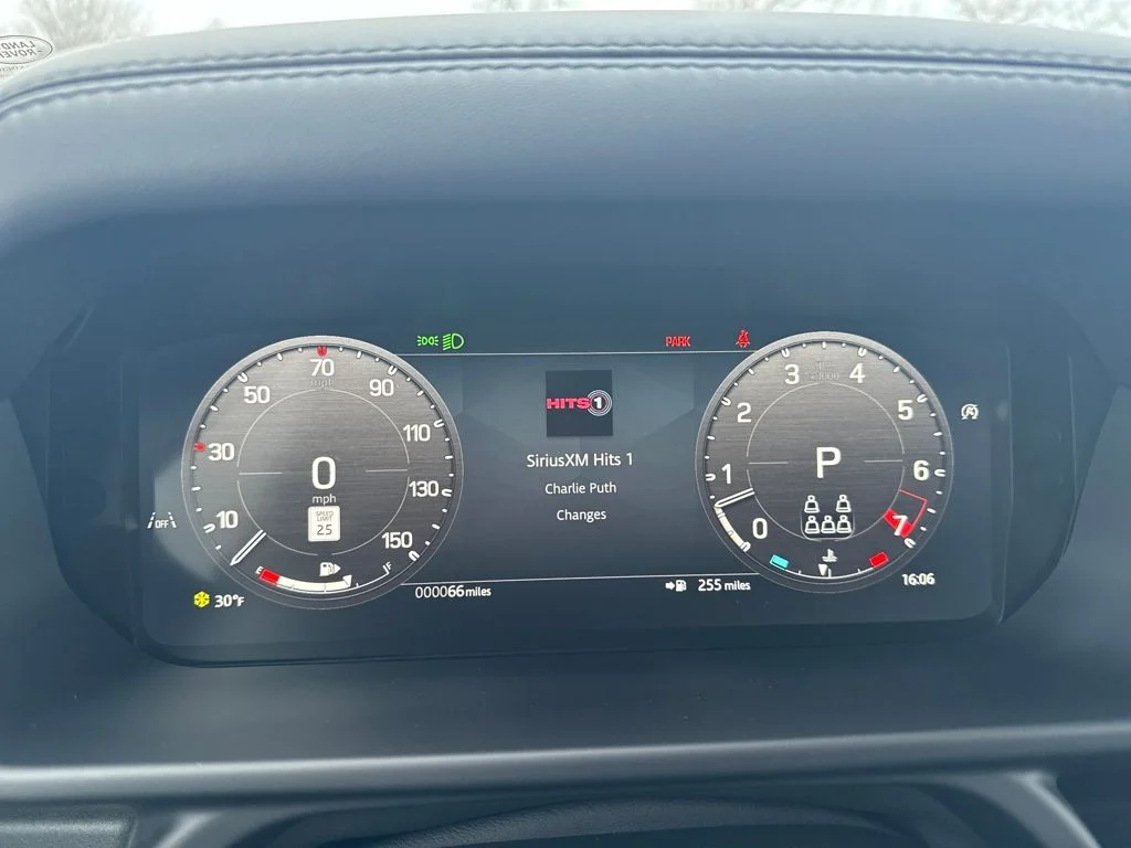 2025 Land Rover Defender X-Dynamic SE - Photo 20