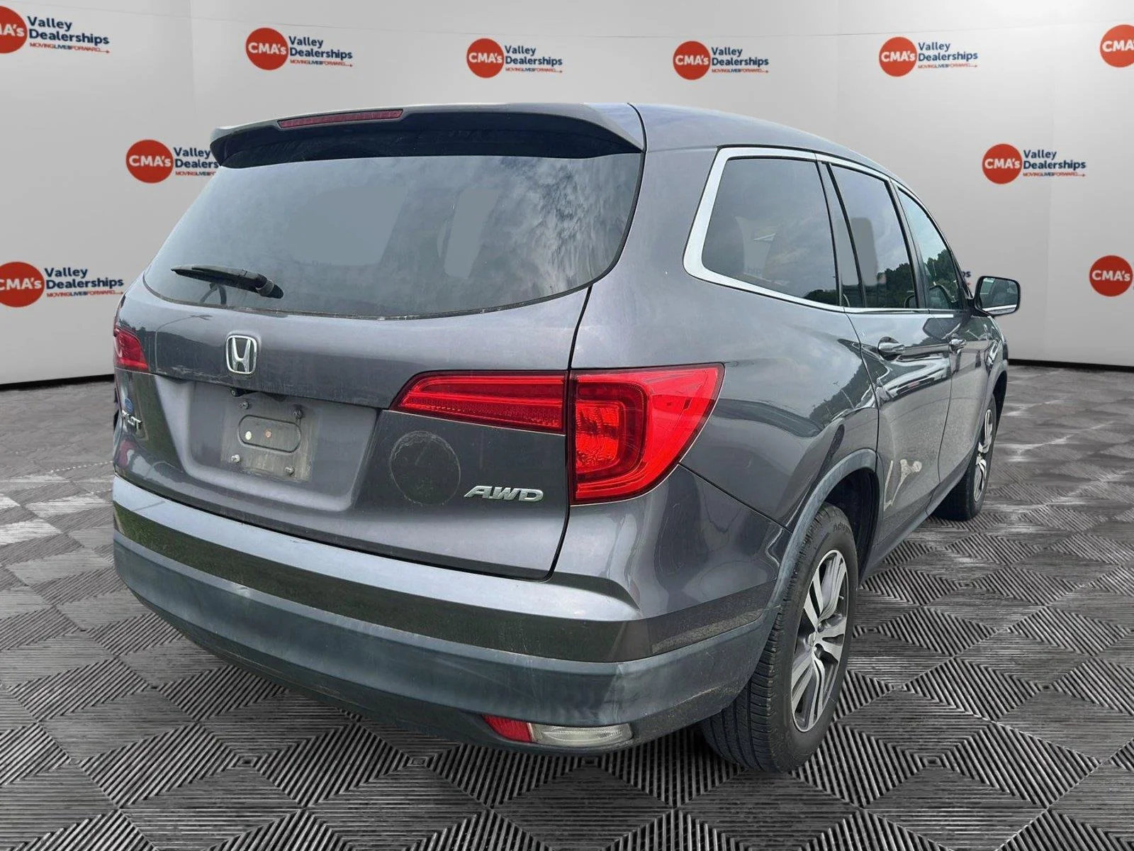 Certified Used 2017 Modern Steel Metallic Honda EX-L image 4