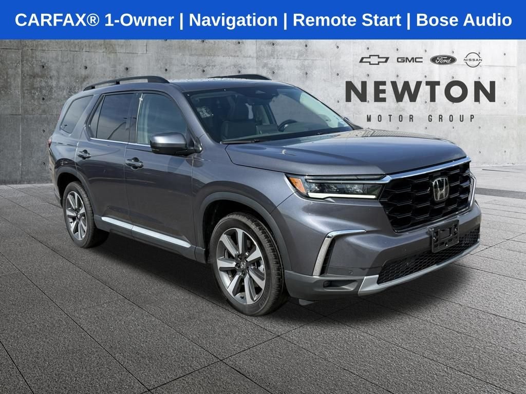 2025 Honda Pilot Touring 2WD's photo