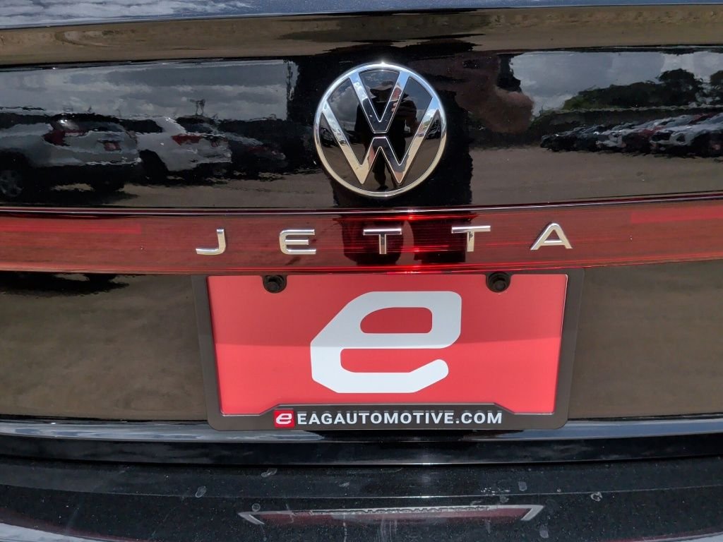 Used 2025  Volkswagen 1.5T SE image 38