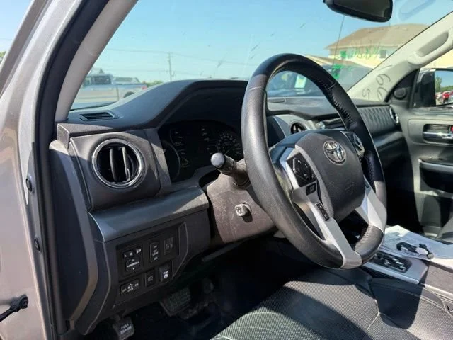 Used 2019 Silver Toyota SR5 image 13