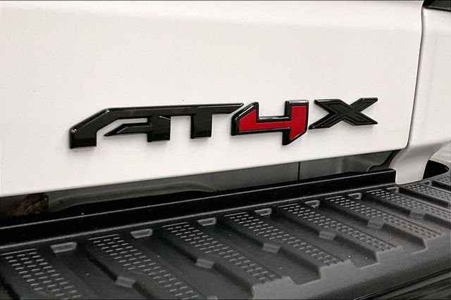 2024 GMC Sierra 1500 AT4X - Photo 9