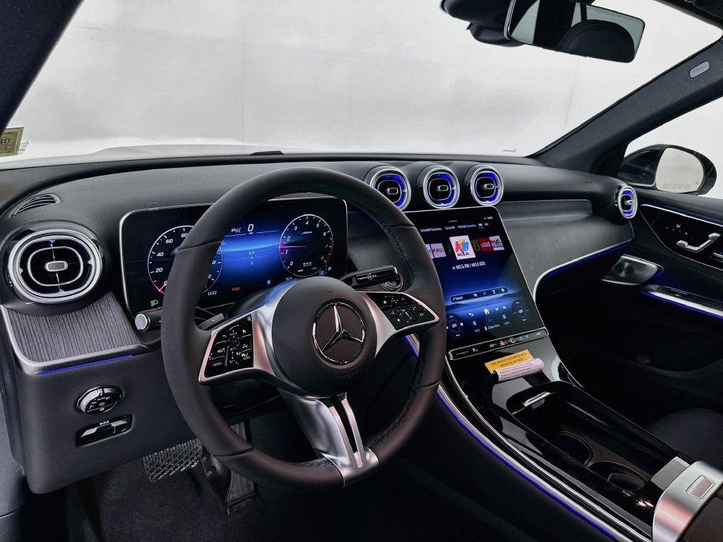 New 2027 Black Mercedes-Benz GLC 300 image 38