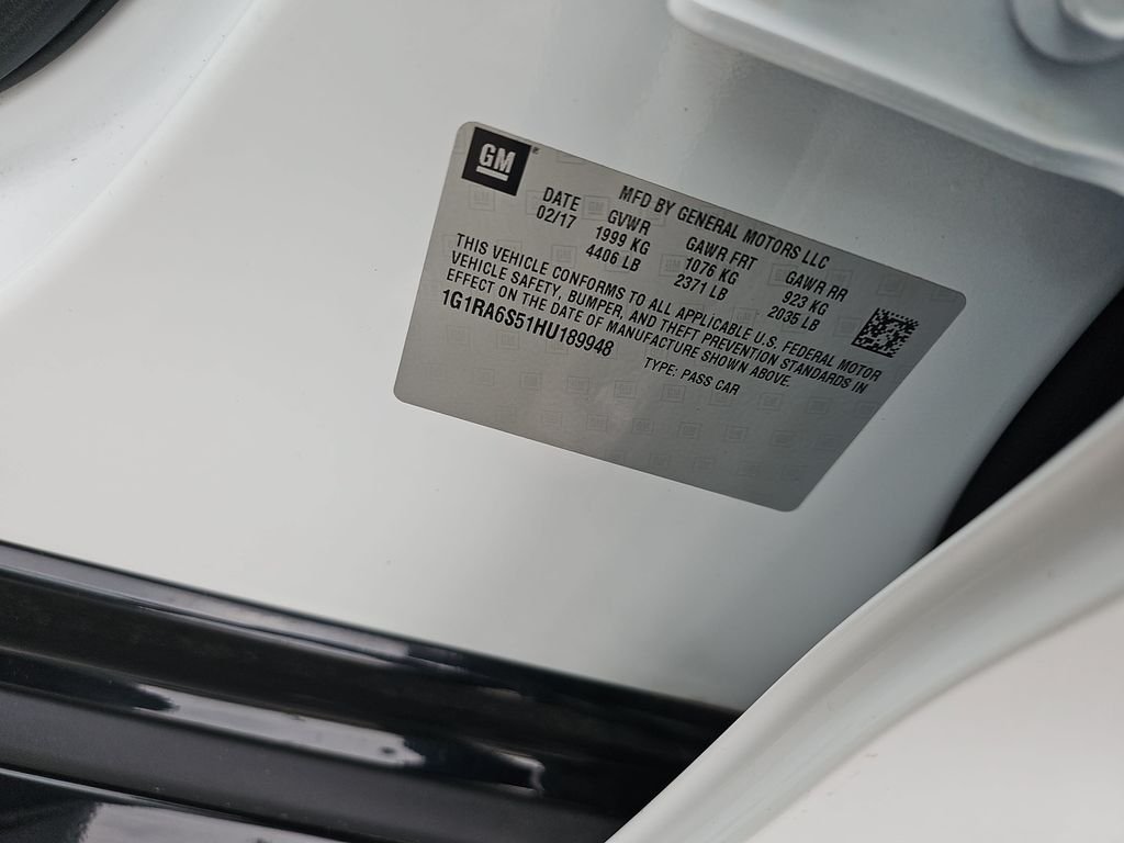 Used 2017 White Chevrolet LT image 32