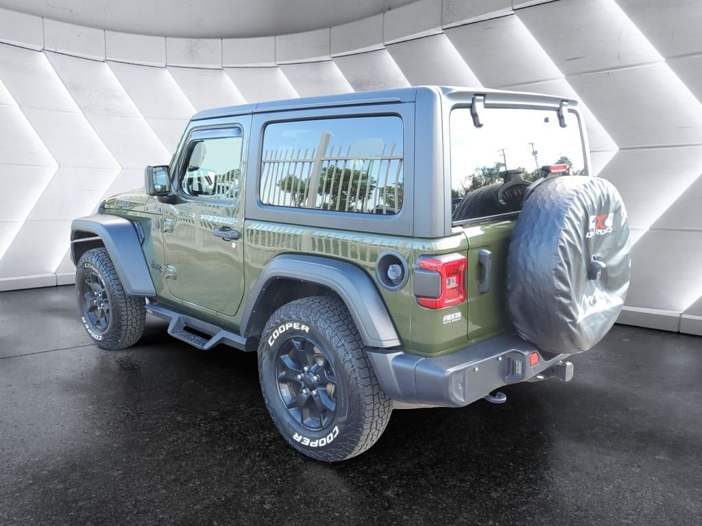 Used 2020 Green Jeep Sport image 6